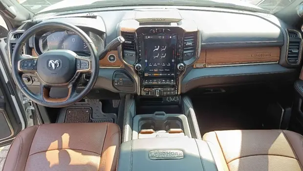 Ram 3500 6.7 I6 TURBO DIESEL LIMITED LONGHORN CD 4X4 AUTOMÁTICO