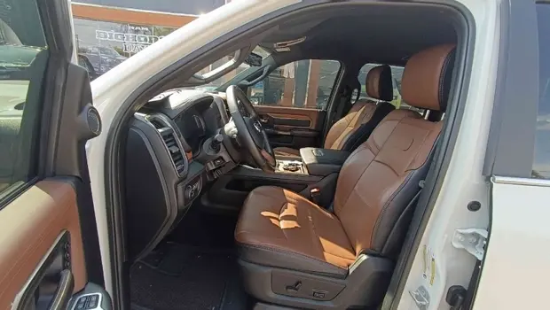 Ram 3500 6.7 I6 TURBO DIESEL LIMITED LONGHORN CD 4X4 AUTOMÁTICO