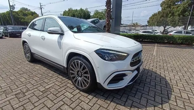 Mercedes Benz GLA 200 1.3 MHEV AMG LINE 7G-DCT