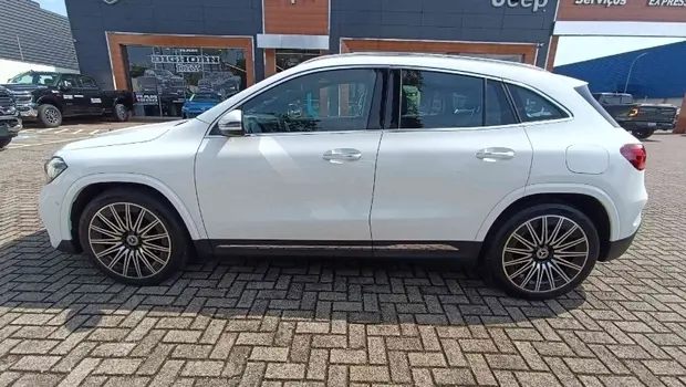 Mercedes Benz GLA 200 1.3 MHEV AMG LINE 7G-DCT