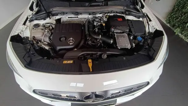 Mercedes Benz GLA 200 1.3 MHEV AMG LINE 7G-DCT
