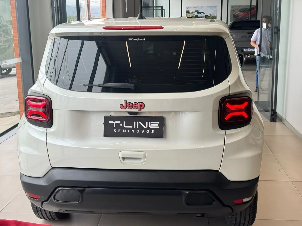 galeria RENEGADE