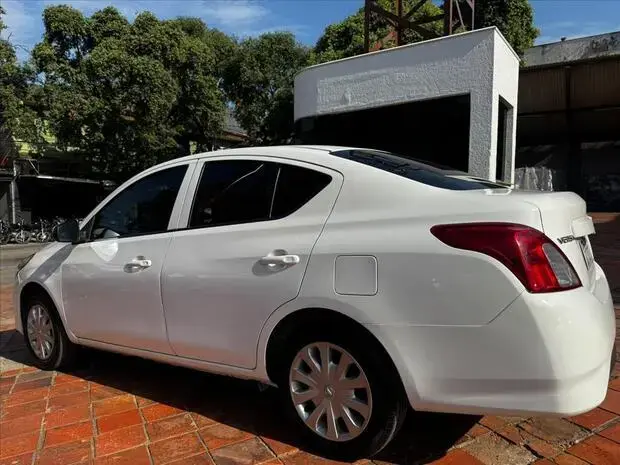 Nissan VERSA 1.0 12V FLEX 4P MANUAL