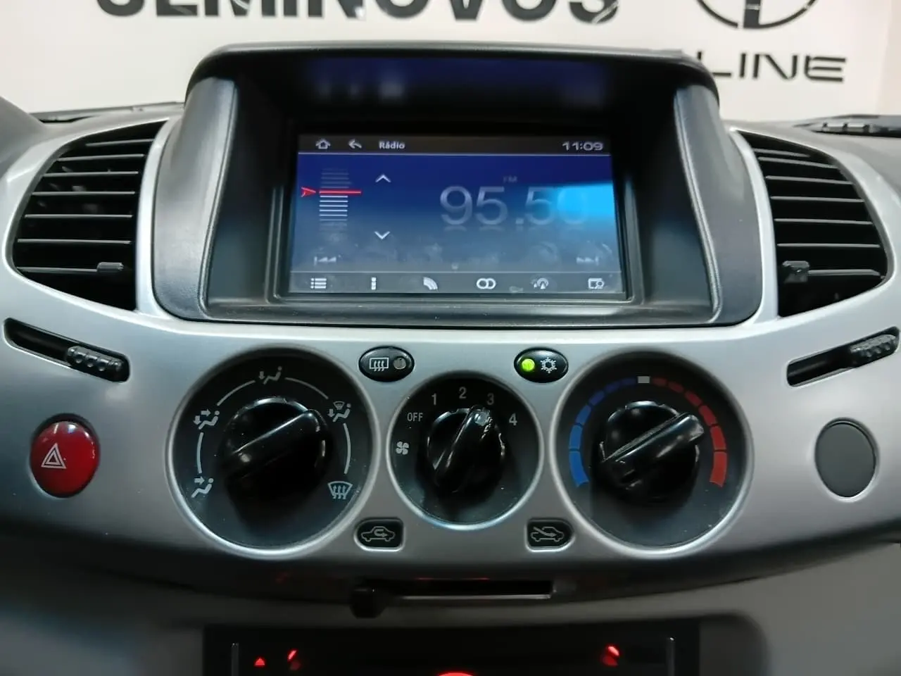 galeria L200 TRITON