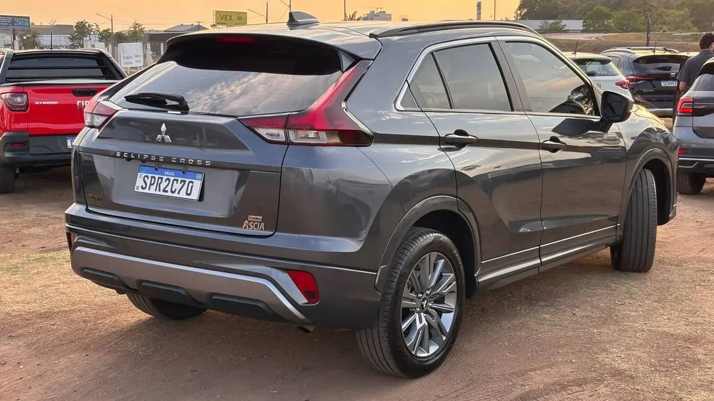 galeria MITSUBISHI ECLIPSE CROSS RUSH