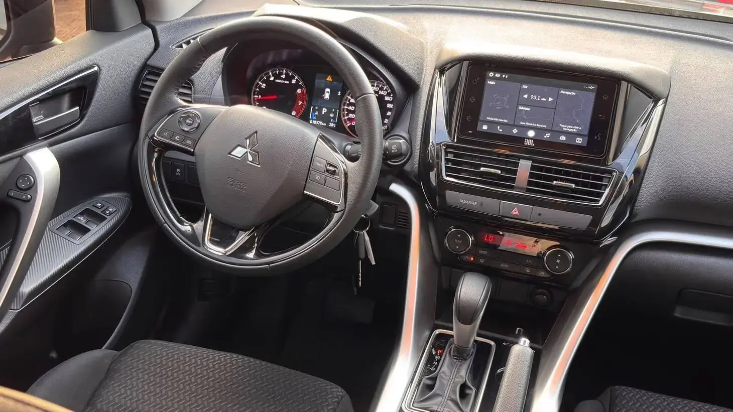 galeria MITSUBISHI ECLIPSE CROSS RUSH