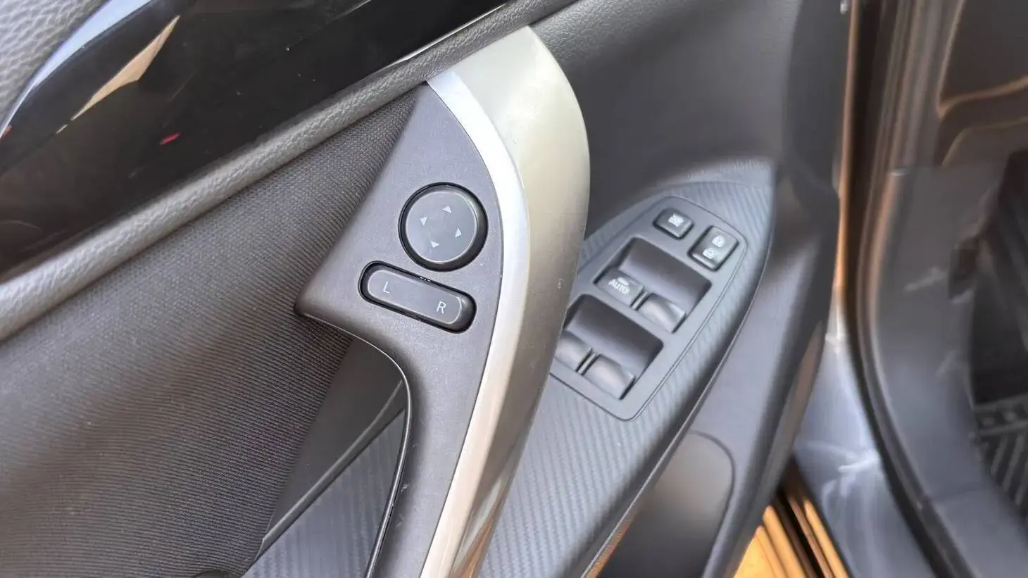galeria MITSUBISHI ECLIPSE CROSS RUSH
