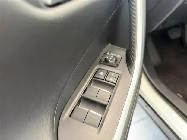 Toyota RAV4 2.5 VVT-IE HYBRID SX CONNECT AWD CVT