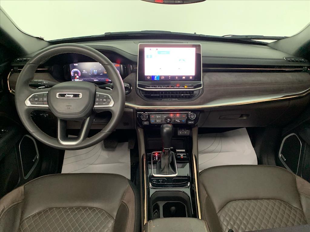 Jeep COMMANDER