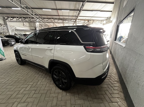 Jeep COMMANDER