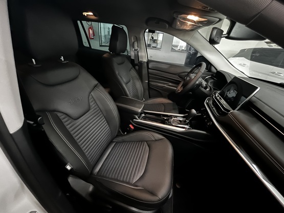 Jeep COMMANDER