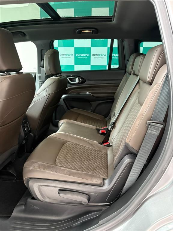Jeep COMMANDER