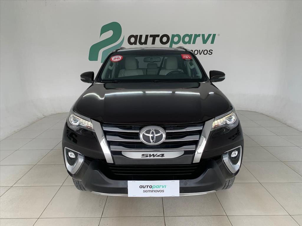 Toyota HILUX SW4