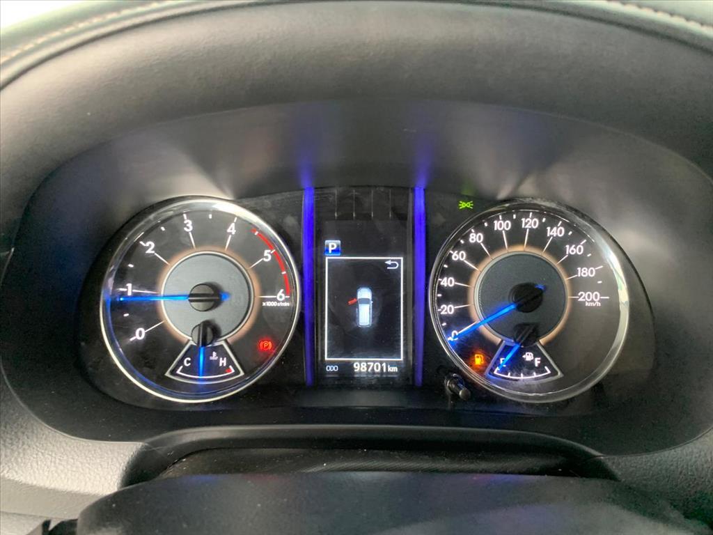 Toyota HILUX SW4