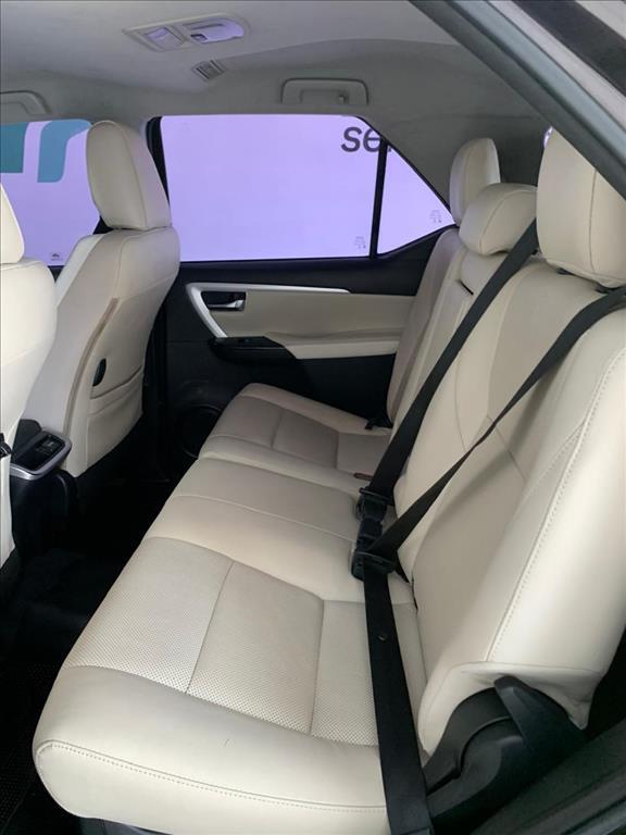 Toyota HILUX SW4