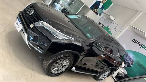 Toyota HILUX SW4