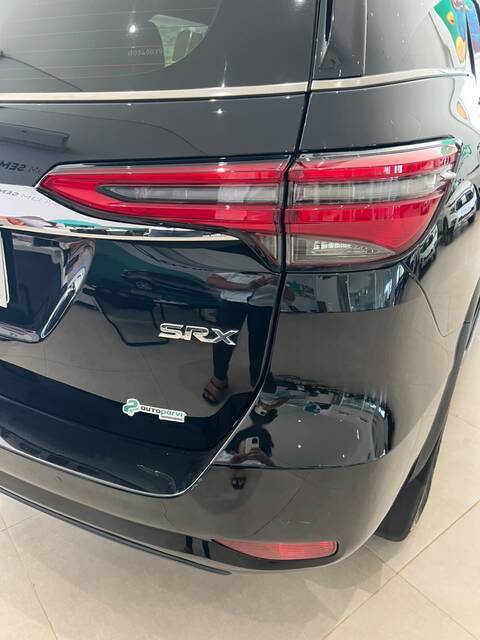 Toyota HILUX SW4
