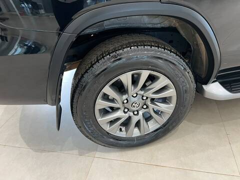 Toyota HILUX SW4