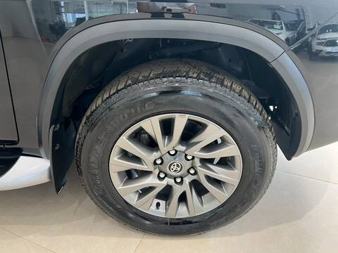 Toyota HILUX SW4