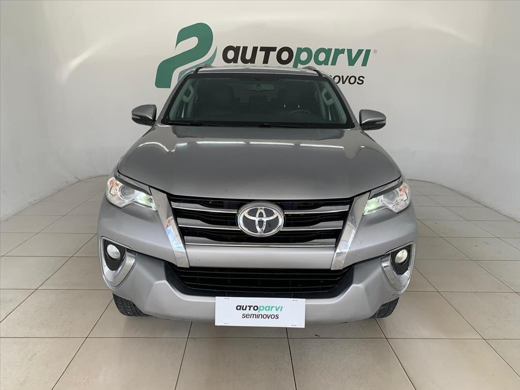 Toyota HILUX SW4