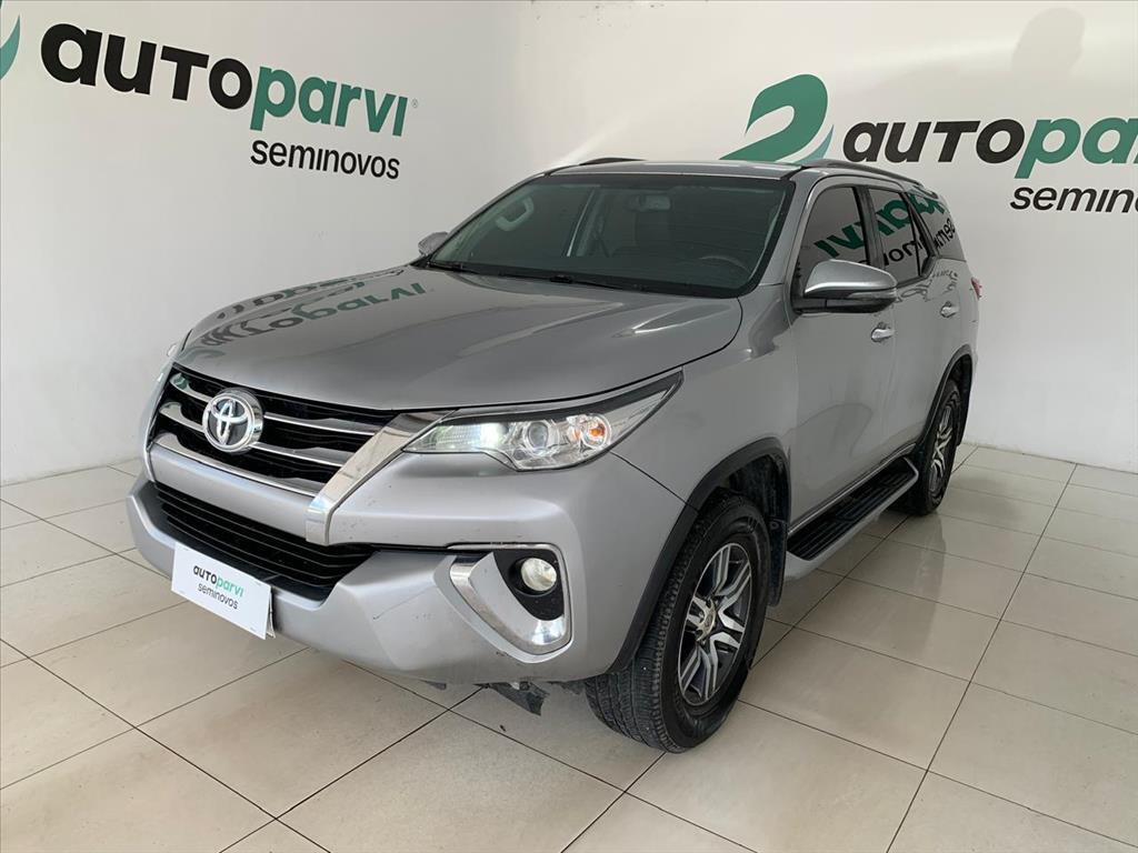 Toyota HILUX SW4
