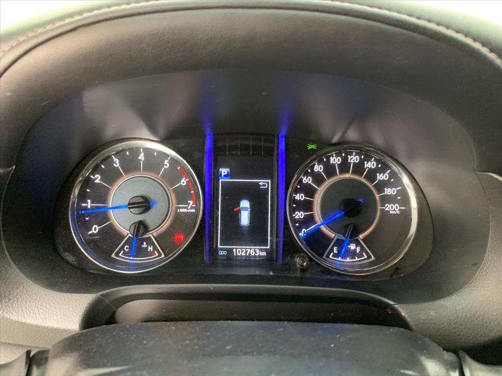 Toyota HILUX SW4