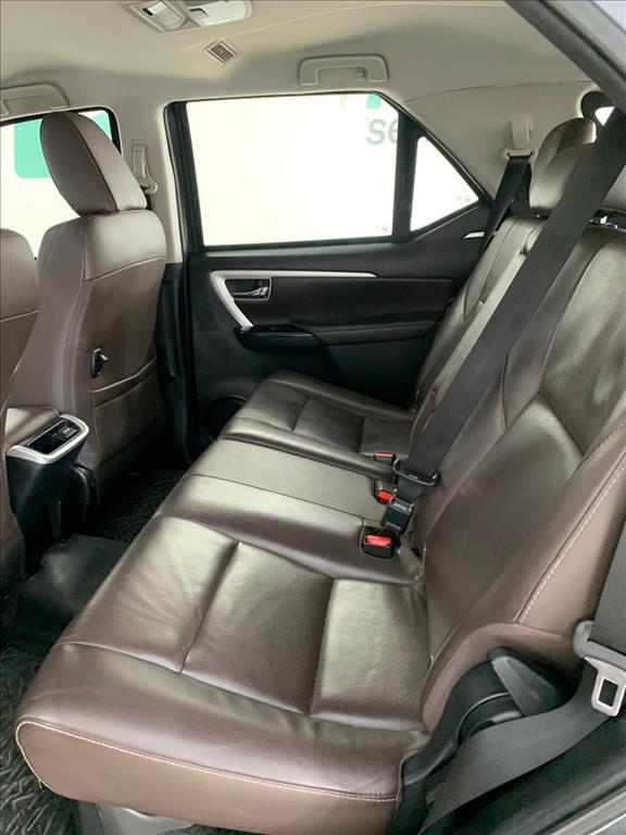 Toyota HILUX SW4