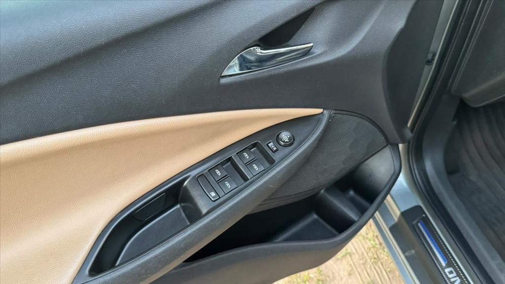 Chevrolet ONIX PLUS