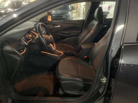 Chevrolet ONIX PLUS