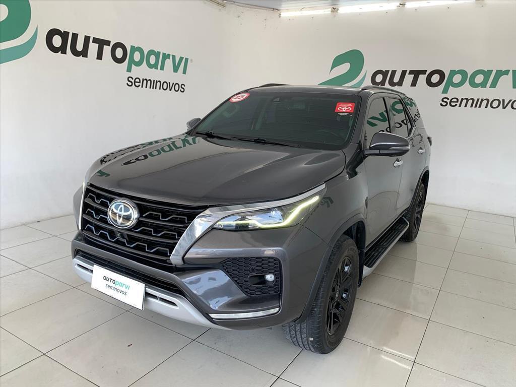 Toyota HILUX SW4