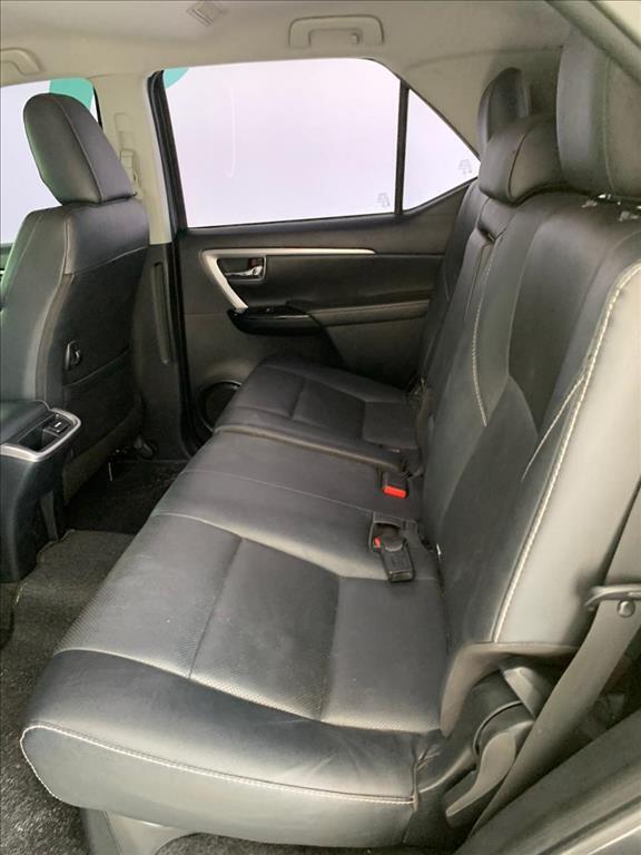 Toyota HILUX SW4