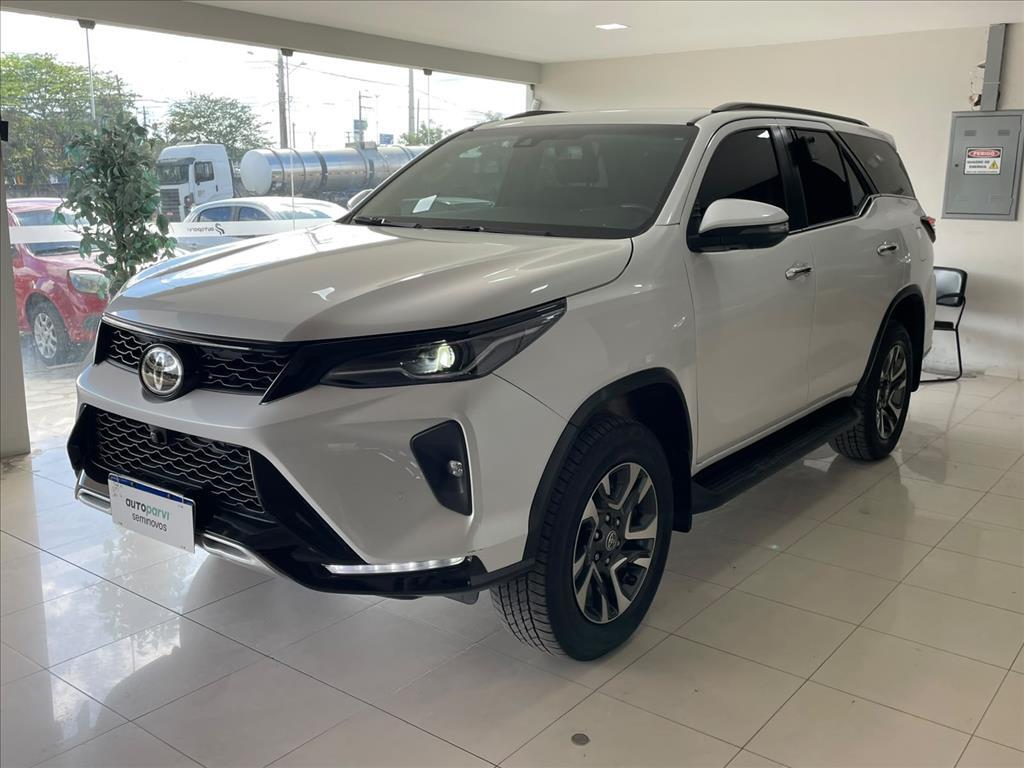 Toyota HILUX SW4