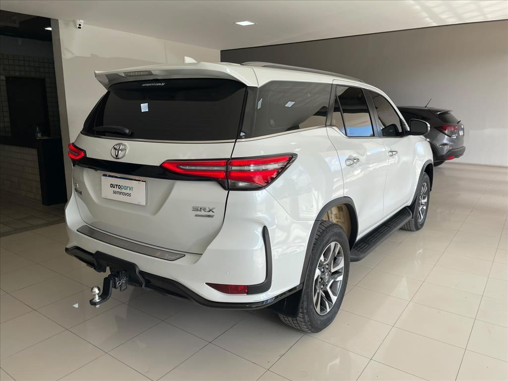 Toyota HILUX SW4