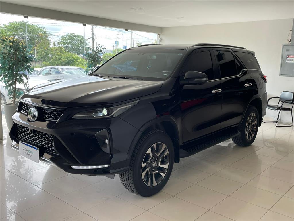 Toyota HILUX SW4