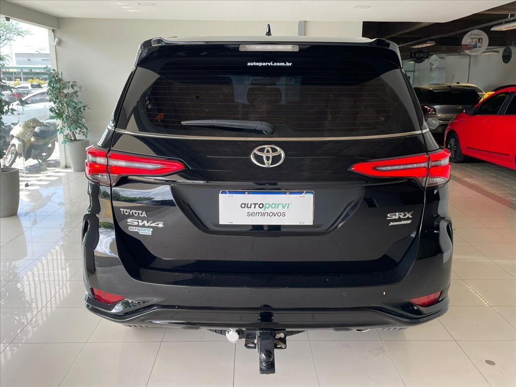 Toyota HILUX SW4