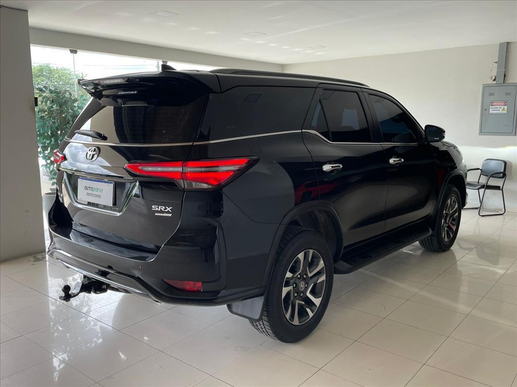 Toyota HILUX SW4
