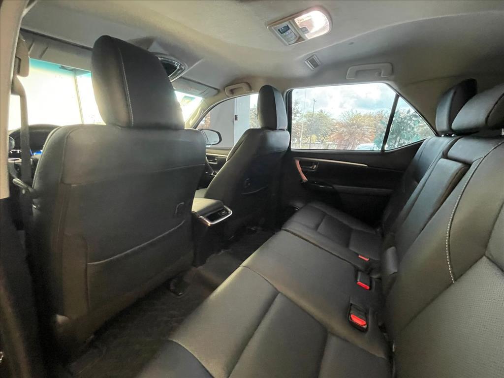Toyota HILUX SW4