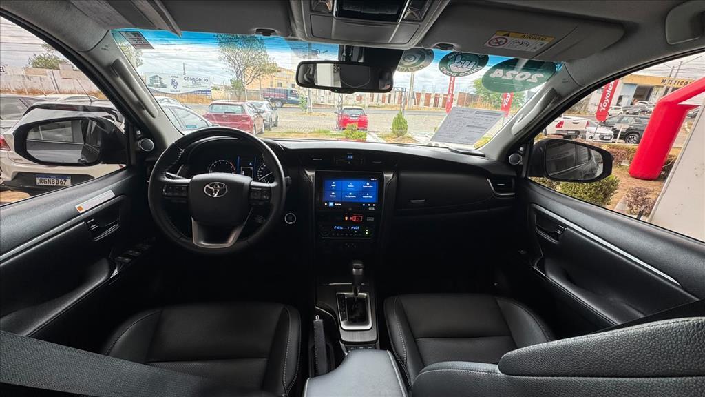 Toyota HILUX SW4