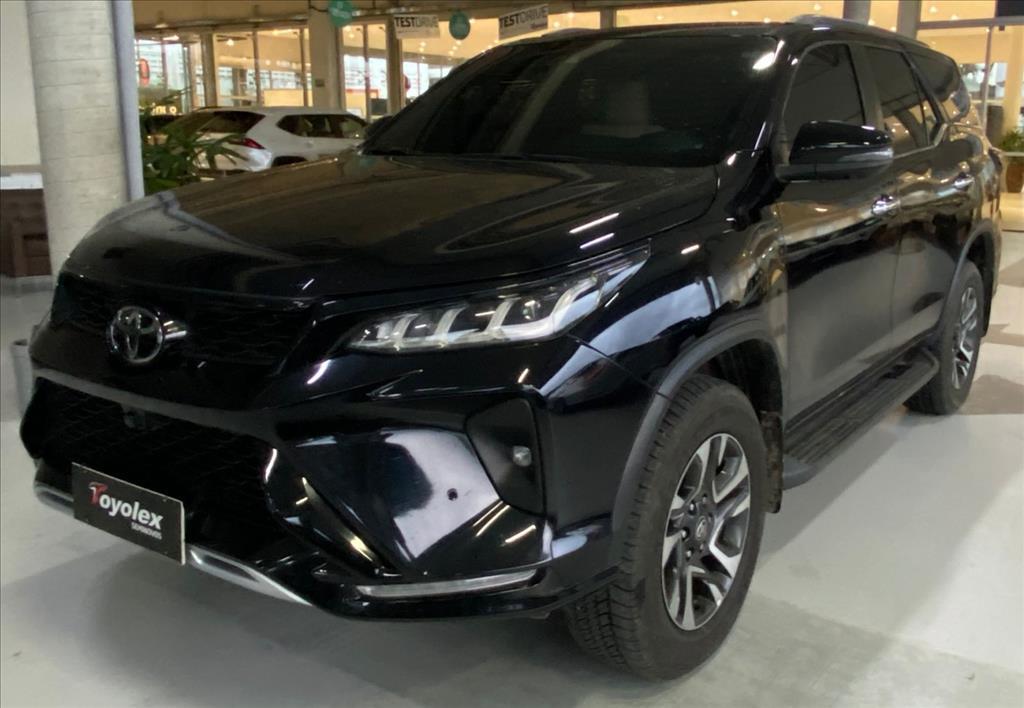 Toyota HILUX SW4