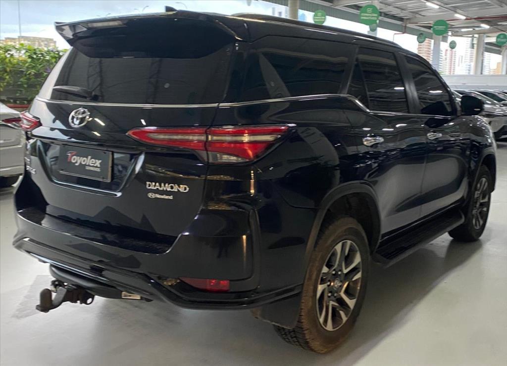 Toyota HILUX SW4