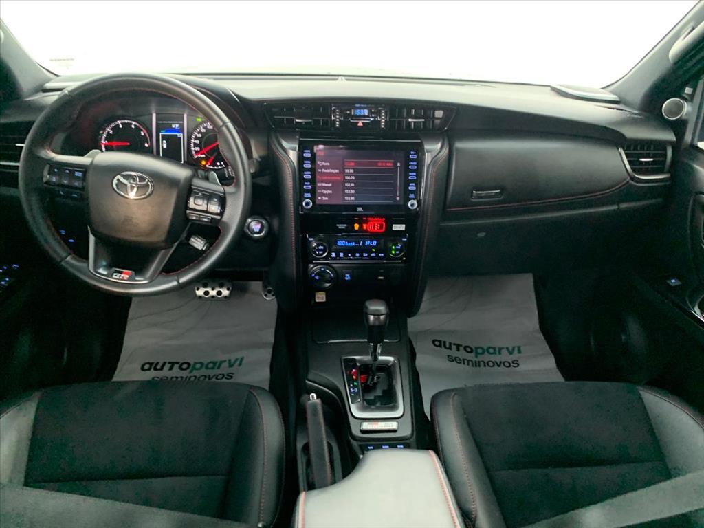Toyota HILUX SW4