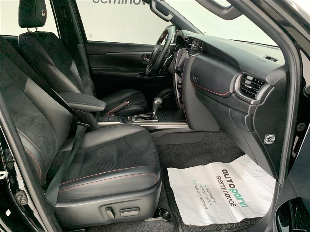 Toyota HILUX SW4