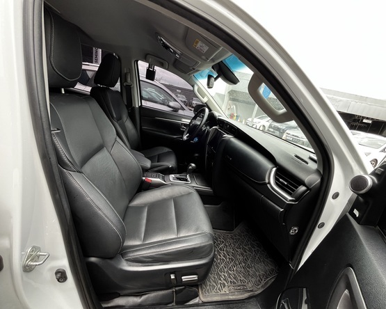 Toyota HILUX SW4