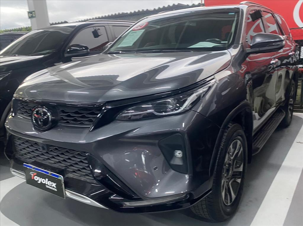 Toyota HILUX SW4