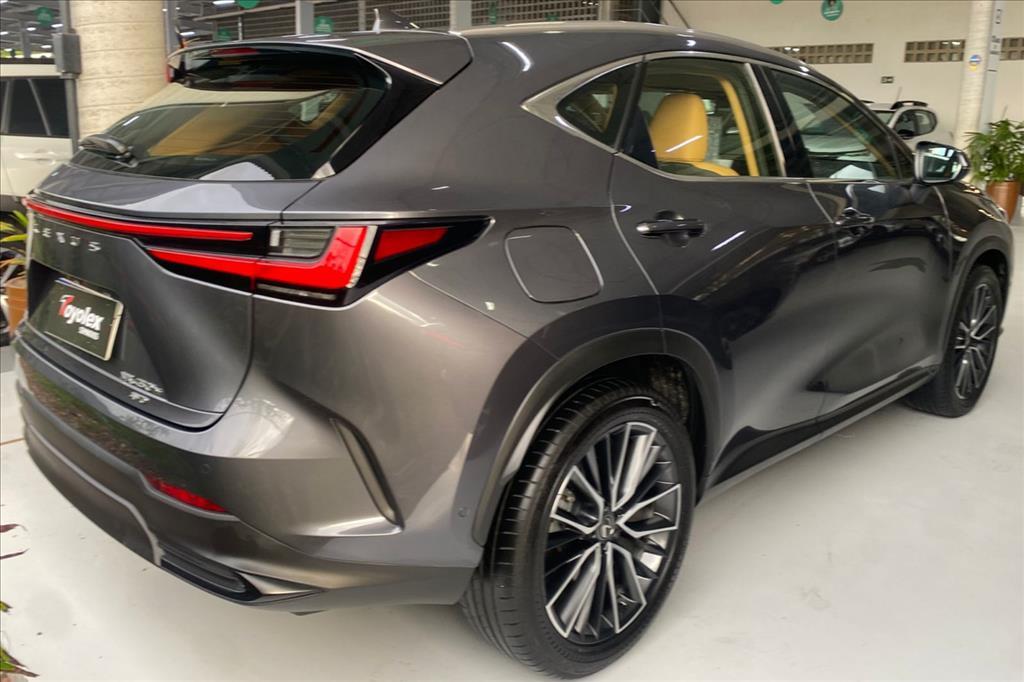 Lexus NX 450h+