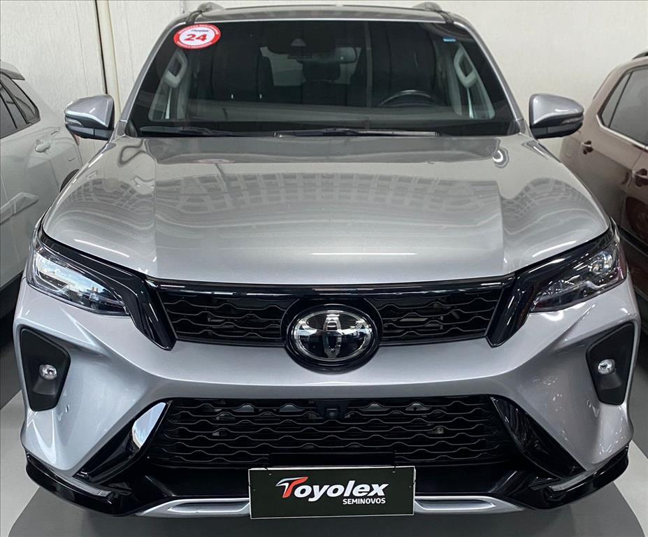 Toyota HILUX SW4