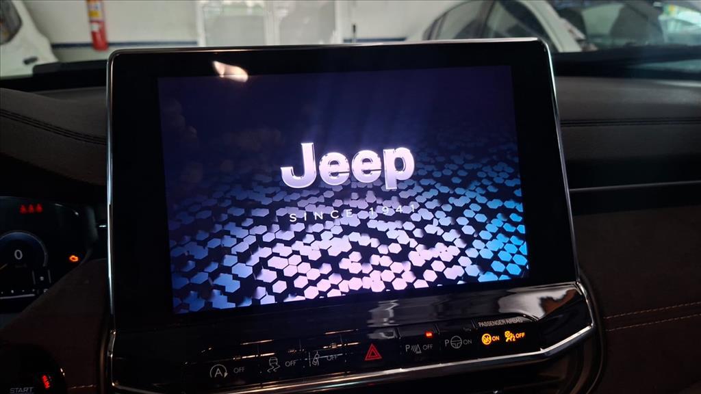 Jeep COMMANDER