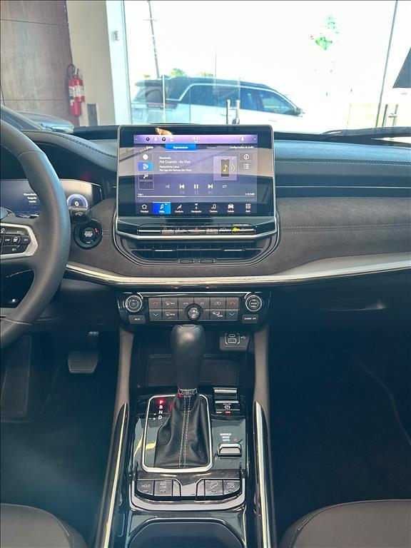Jeep COMMANDER