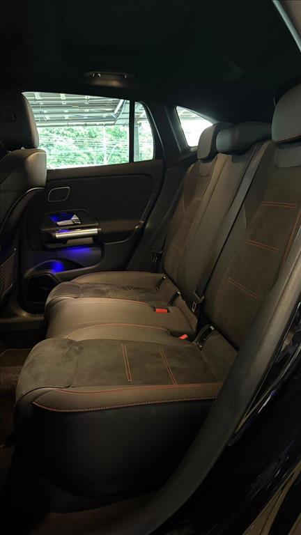 Mercedes Benz GLA 200