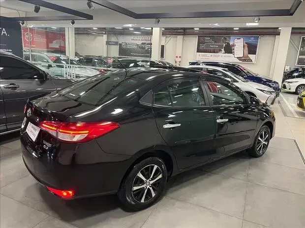 Toyota YARIS 1.5 16V FLEX SEDAN XLS MULTIDRIVE